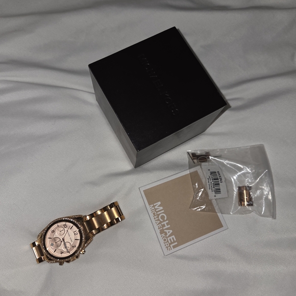 Michael Kors Rose Gold Women\'s Watch